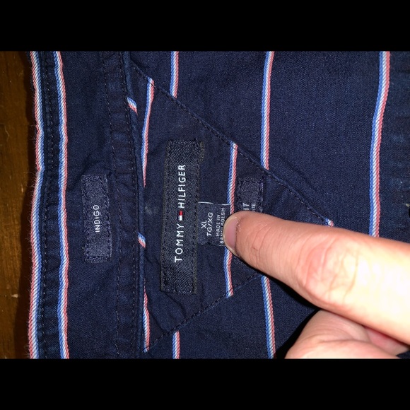 Tommy Hilfiger Dress Shirt Size XL - Picture 3 of 3